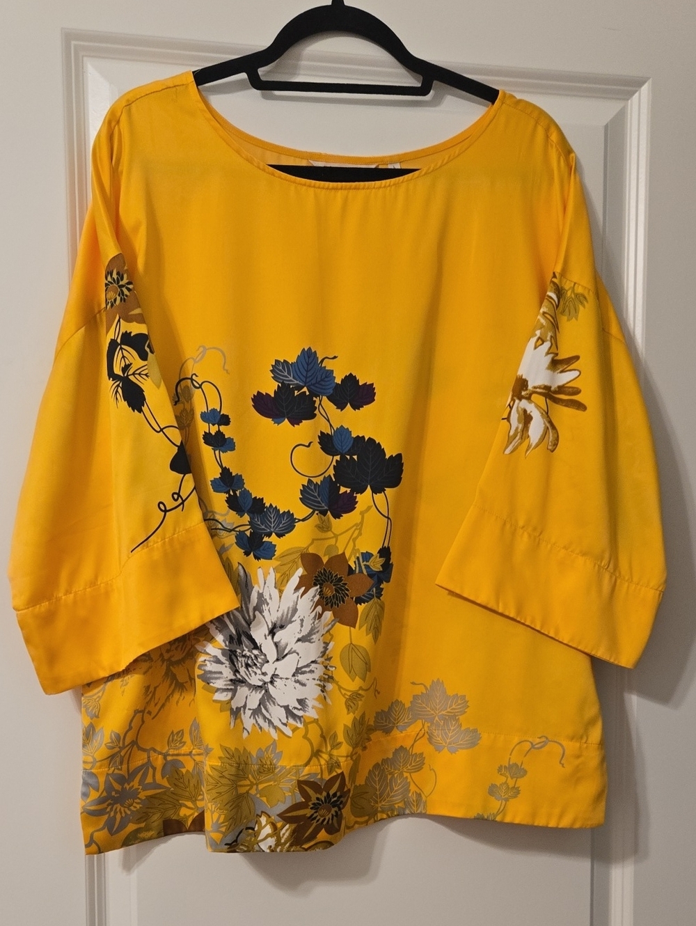 Soft Surroundings Bright Golden Floral Satin Tunic - Picture 7 of 14